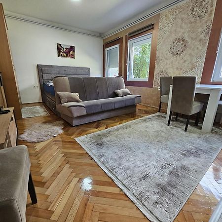 Aloha Apartment Novi Pazar Esterno foto