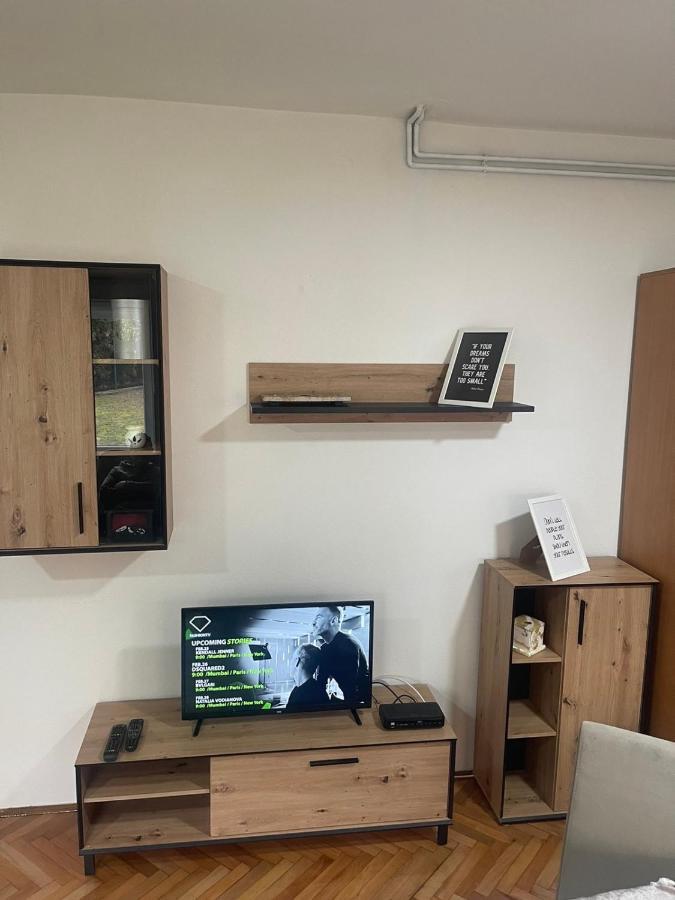Aloha Apartment Novi Pazar Esterno foto