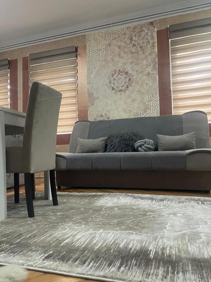 Aloha Apartment Novi Pazar Esterno foto