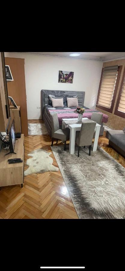 Aloha Apartment Novi Pazar Esterno foto